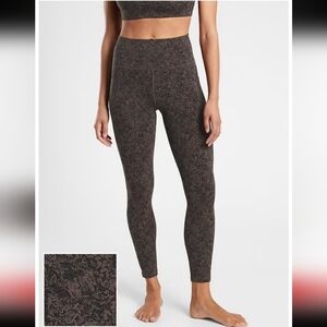 Athleta‎ Leggings Solution Stash Pocket II  7/8 Tight
